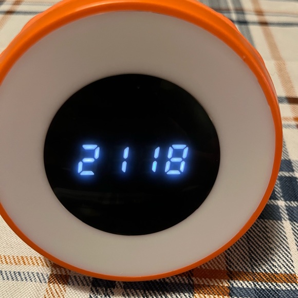 Ztech Alarm Clock- purchased from Today Show Steals & Deals - Picture 5 of 6